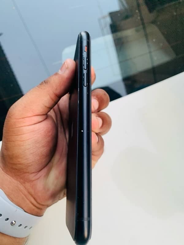 iphone XR pta approved 3