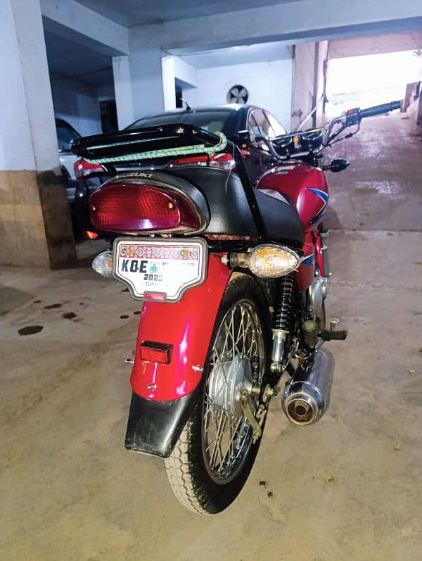 Suzuki GS 150 2023 2