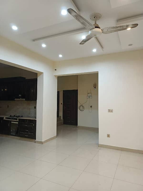 10 Marla Upper Portion 3 Bed Like Brand New Available For Rent In Overseas A Block Bahria TOwn Lahore 0