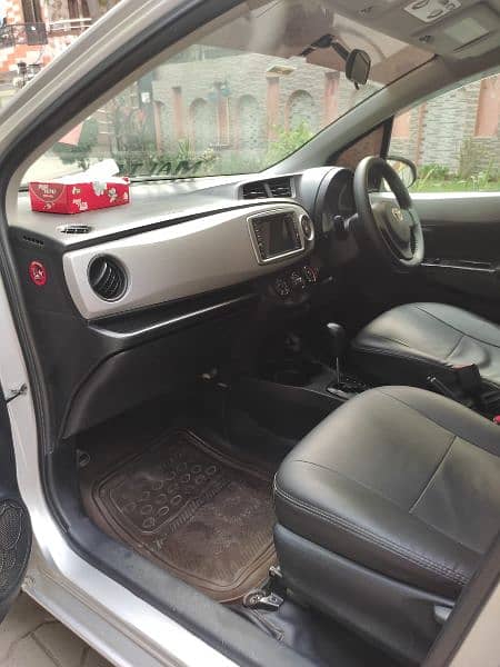 Toyota Vitz 2015 5