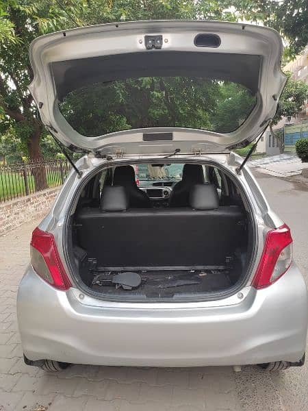 Toyota Vitz 2015 12