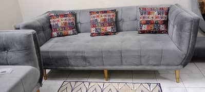 3 + 2 + 1 sofa set with table