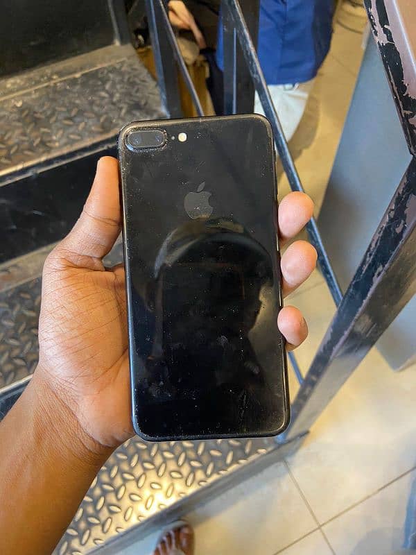 IPhone 7plus. 128 gb. pta approve 3