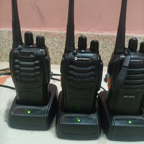 Motorola walkie talkies for sell 0