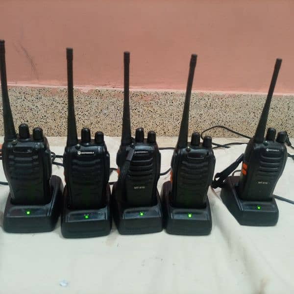 Motorola walkie talkies for sell 1