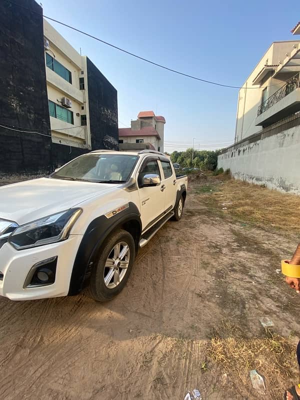 Isuzu D-Max V-Cross 2019 2