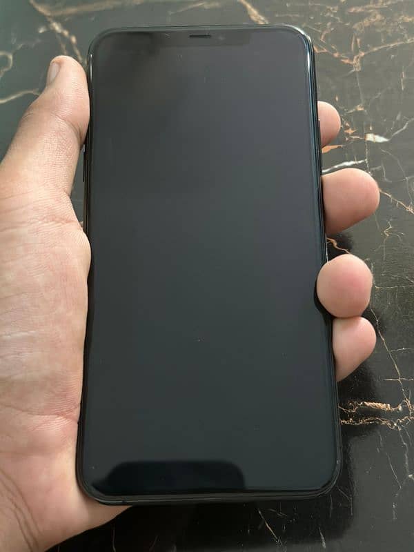 iphone 11 pro max 6