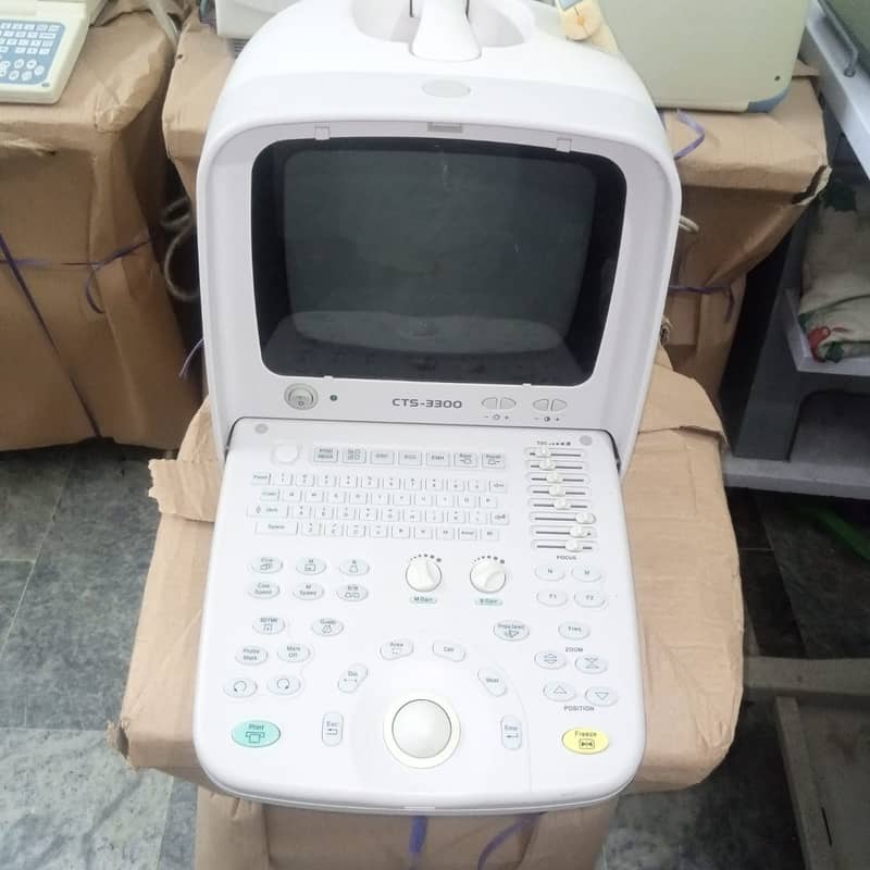 ultrasound machine / portable ultrasound machine / colour daoppler 18