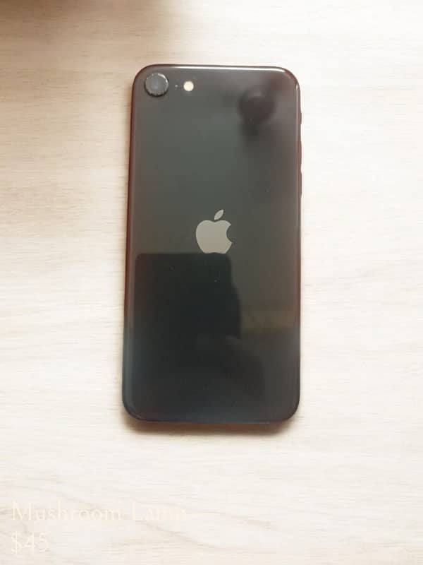 iPhone SE 2020  (LLA Model) 1