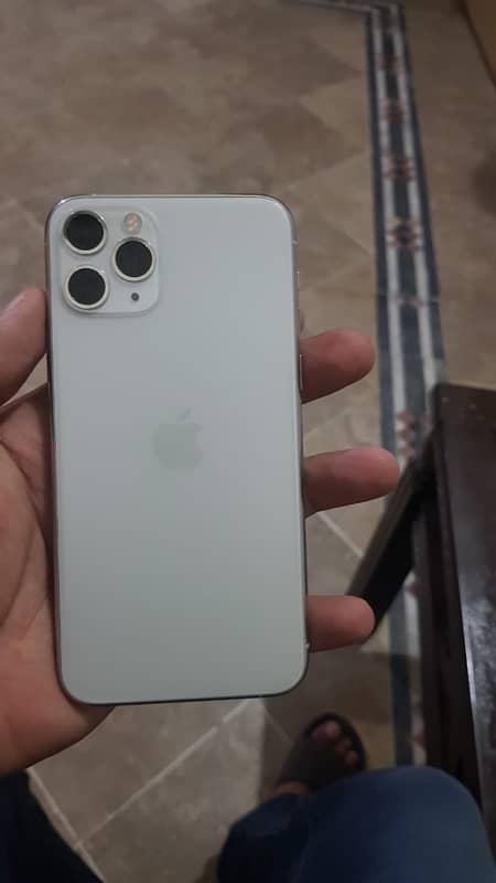 iphone 11 pro 3