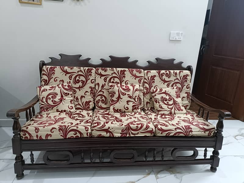 5 seater wooden vintage sofa set. 9