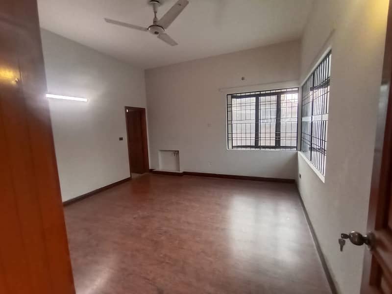 01 Kanal Modern Design House For Rent W Block DHA Phase 3 19