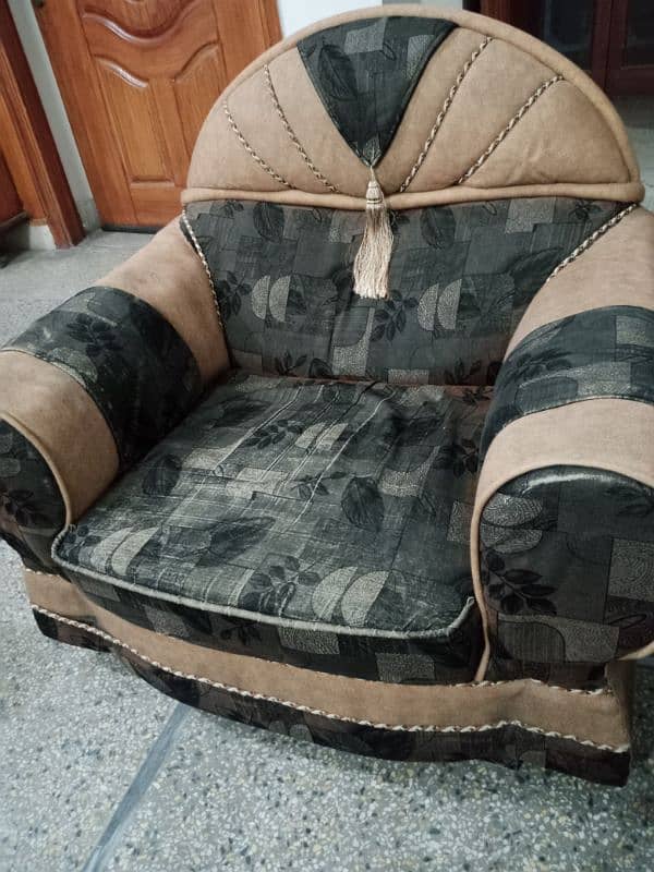 2 same sofa sets for sale 1