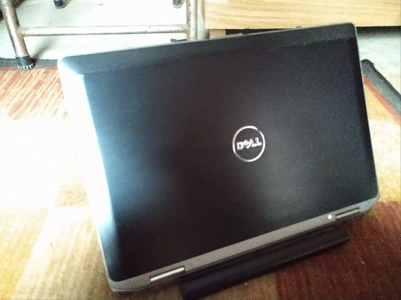 Selling my Dell laptop model latitude e6430 5