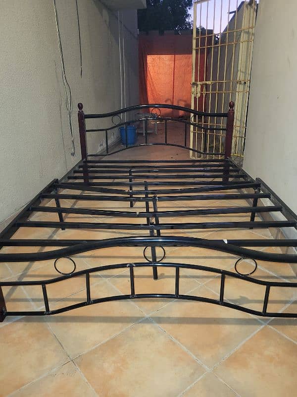 rot iron bed with mattress 1