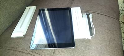 Apple ipad 6th Gen - 32GB