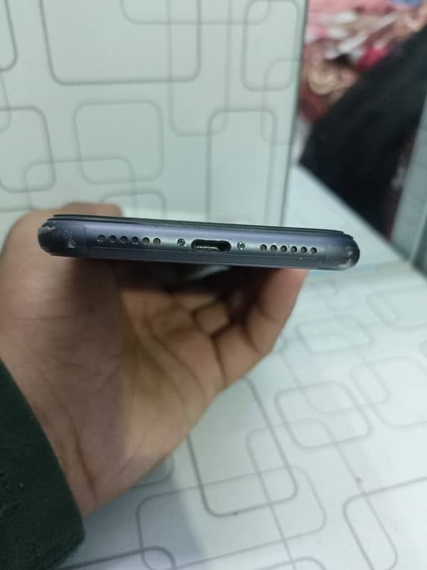 iPhone 11 Non PTA 1