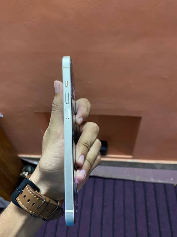 Iphone 15 plus 5