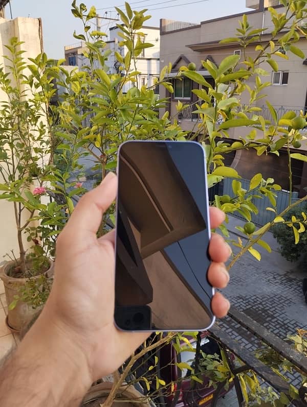 iPhone 12 64GB NON PTA Factory Unlock URGENT SALE 7