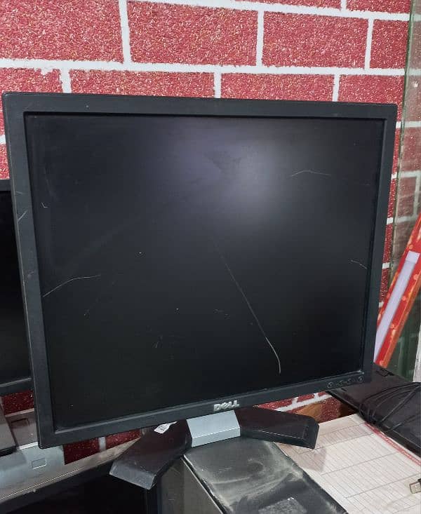 LCD Monitor Dell 19 inches 0