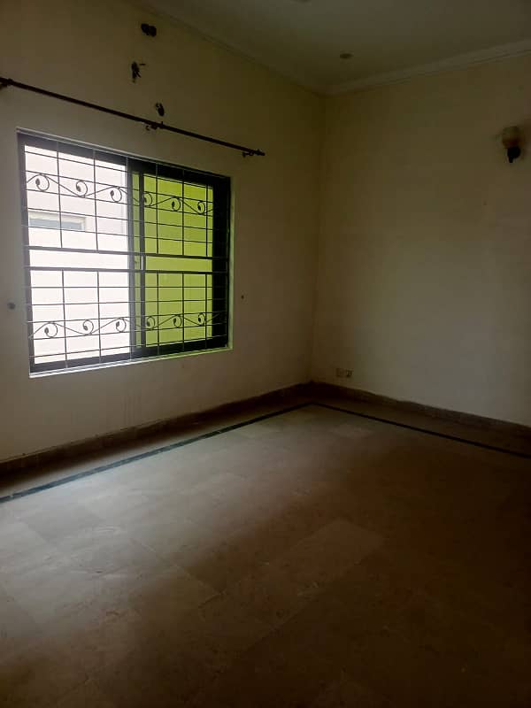 23 MARLA UPPER PORTION AVAILABLE FOR RENT IN VALANCIA HOUSING SOCIETY 22