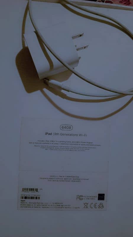 IPAD 9TH GEN COMPLETE BOX WITH ORIGINAL CHARGER 2