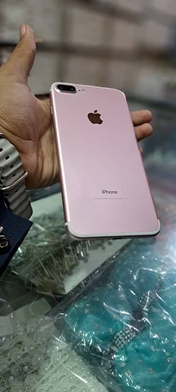 iPhone 7plus  official pta approved is no par rabta kary 03334067830 1