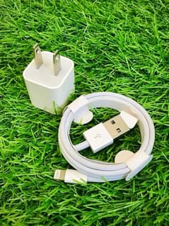 iphone original charger / iphone 5,6,7,8x original charger box pulled