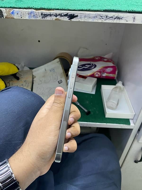 iPhone 15 pro max Fu 256 Natural Batter 100 5