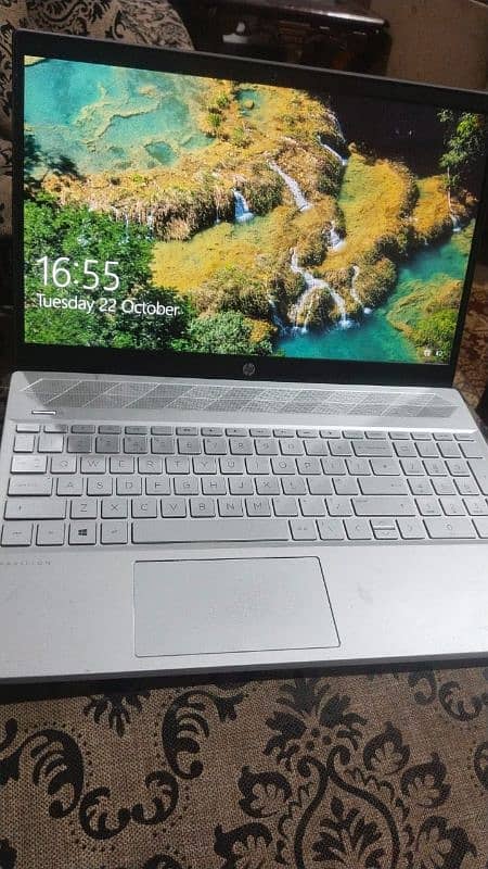 hp rayzon 3  laptop outcalss condition 2