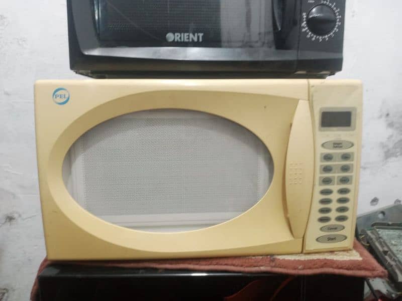 microwave oven good condition 2