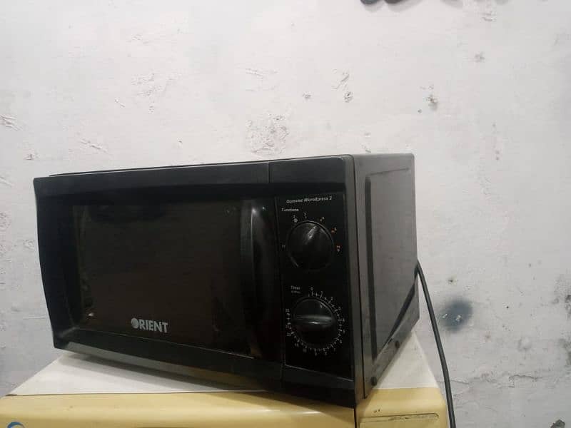 microwave oven good condition 6