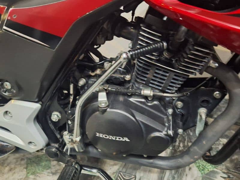 CB 150F HONDA 1