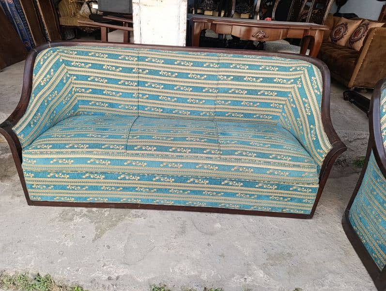 solid wood 5 seater sofa in excellent condition 1