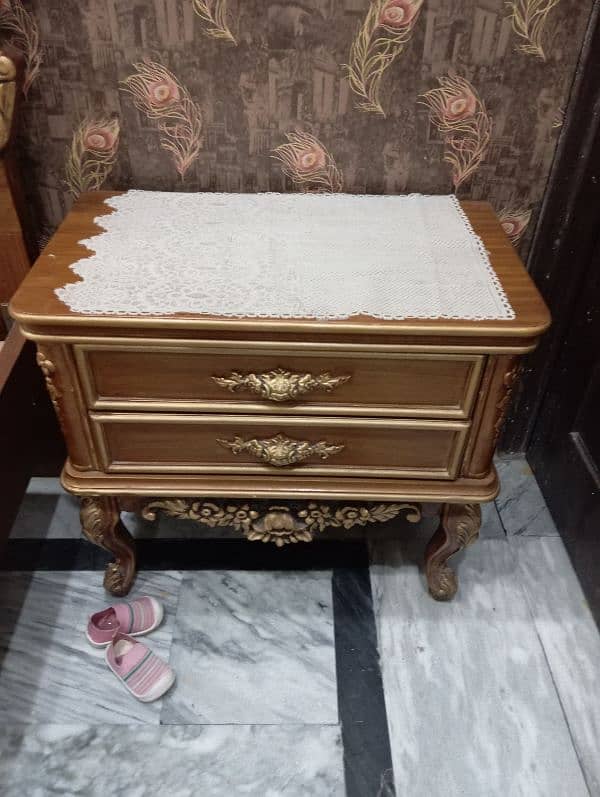 One King Size Bed With Side Table Without Matress 5