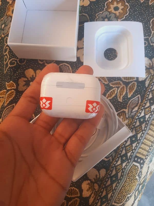 Airpods pro2 with Display, ANC 3