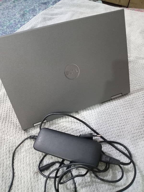 Dell inspiron 13 8gb/256gb i5 6th Gen foldable Touchscreen 4