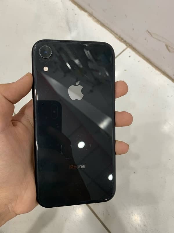 I PHONE XR 1