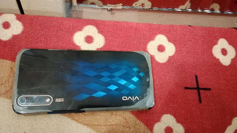 vivo s1 6 128 gb 10by 10 condition 2