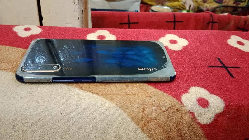 vivo s1 6 128 gb 10by 10 condition 3