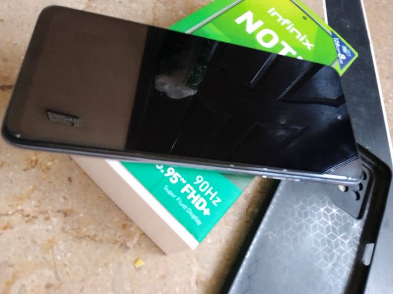 Note 10 Pro Infinix box and charger available 7