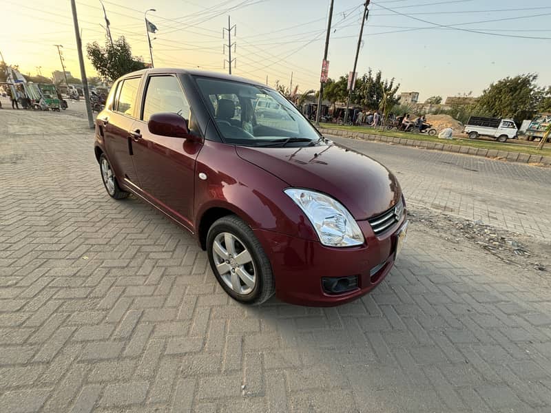 Suzuki Swift 2018 Dlx Navigator 1st Owner 0