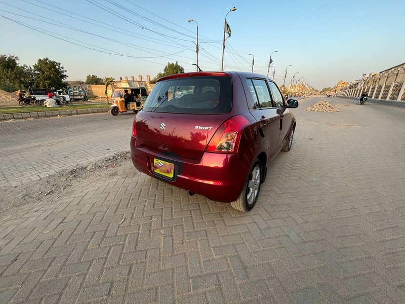 Suzuki Swift 2018 Dlx Navigator 1st Owner 6