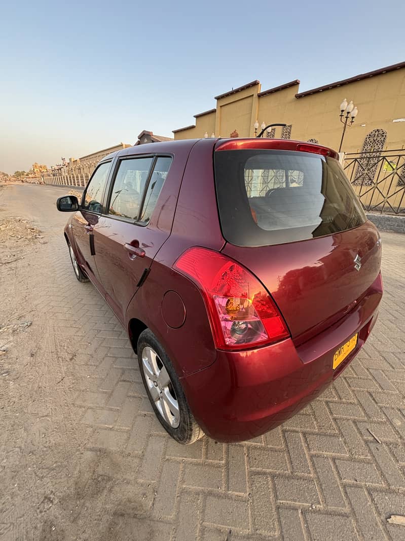 Suzuki Swift 2018 Dlx Navigator 1st Owner 8