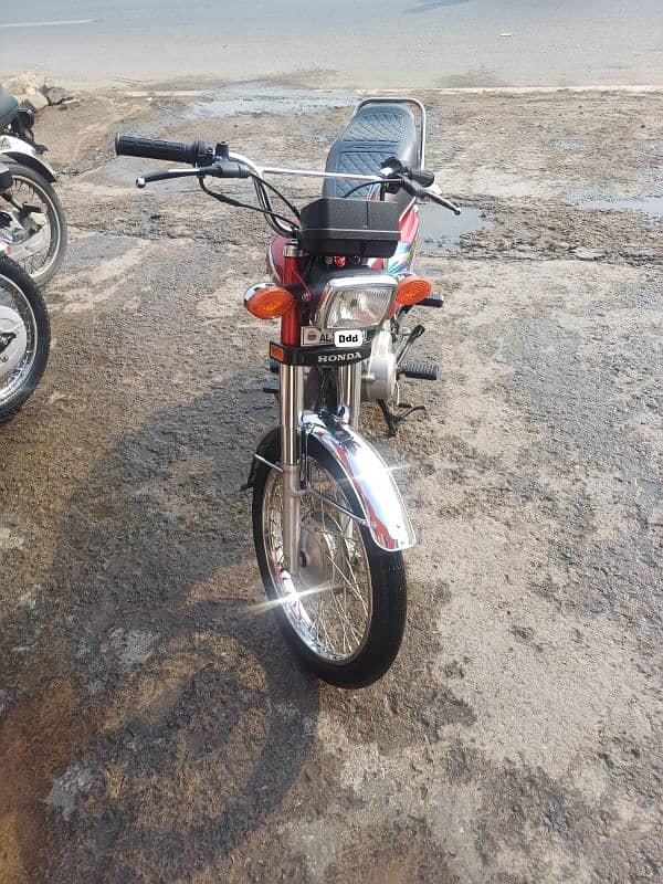 Honda 125. model 2022. jenven condition. 3