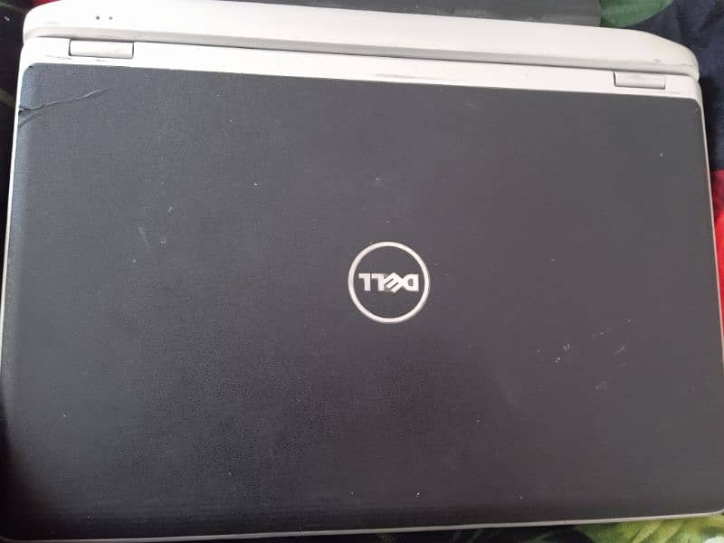 Selling *intel core i3 2nd gen* Dell latitude laptop 6