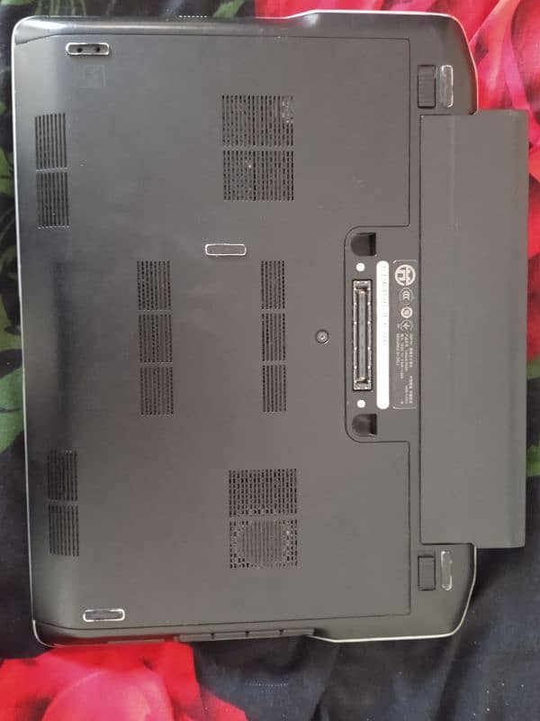 Selling *intel core i3 2nd gen* Dell latitude laptop 10