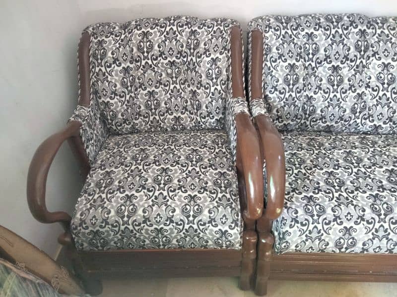 Sale Sofa Set 2