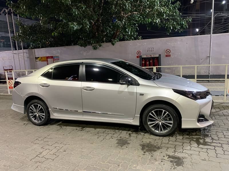 Toyota Corolla Altis 1.6 X 2022 3