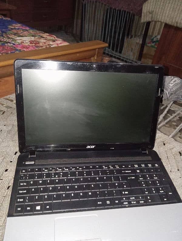 Acer laptop 10by10 condition4GB. 500GB. 3gernation. cori5 1